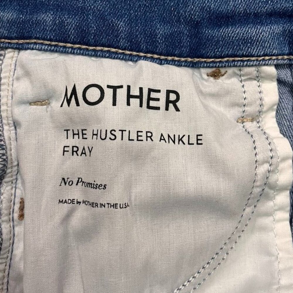 NEW MOTHER The Hustler Ankle Fray Jeans “No Promises” Blue Wash Size 26 - Picture 10 of 14